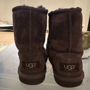 Toddler brown uggs size 11